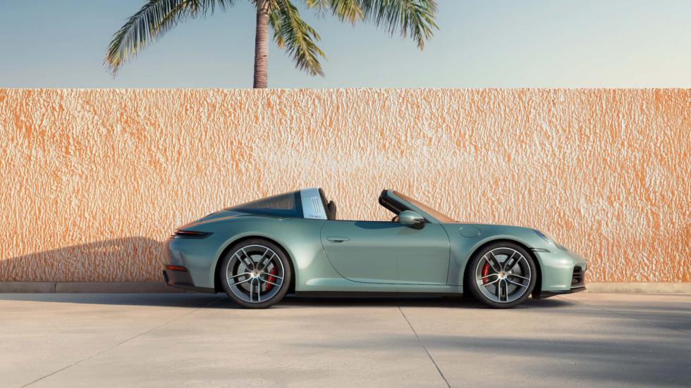 Ντεμπούτο για την ανανεωμένη Porsche 911 Carrera 4S 